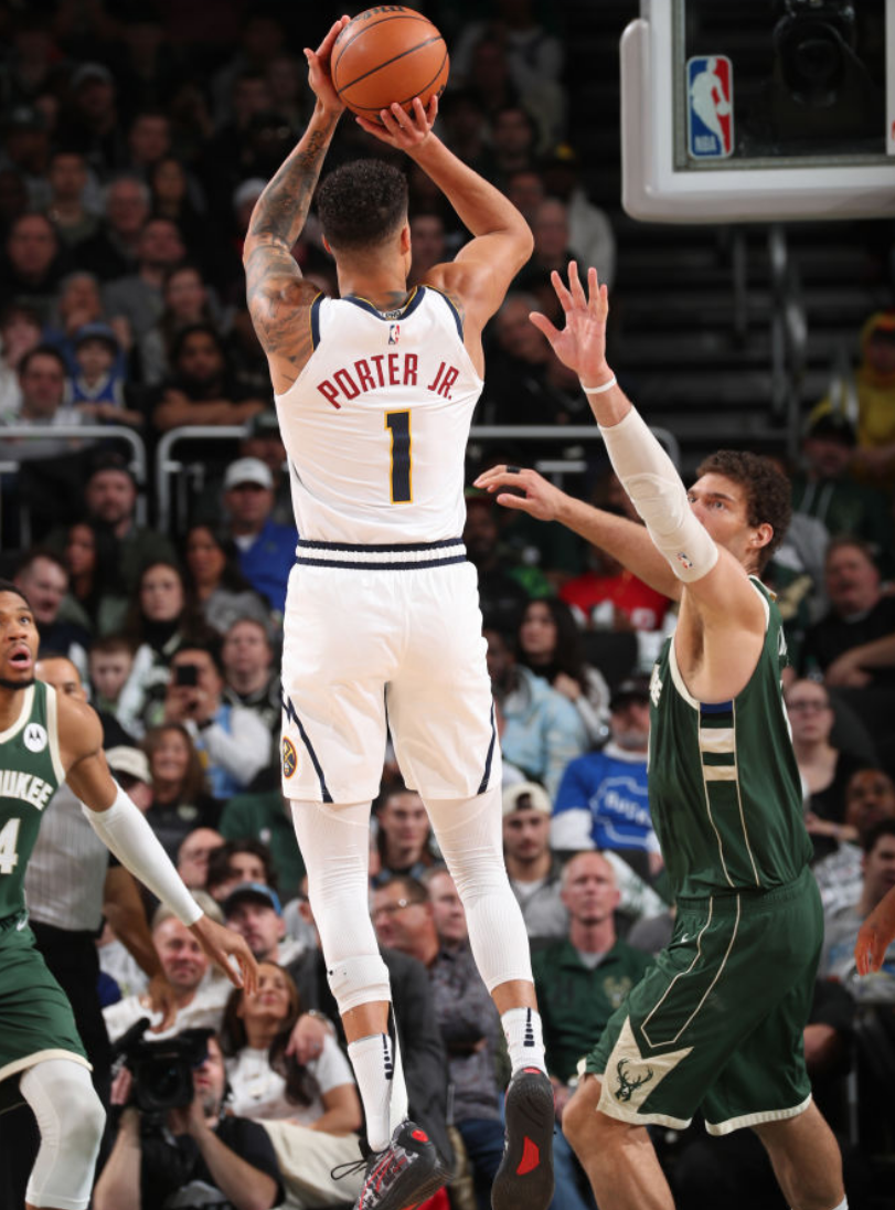 Download Kaiyun-密尔沃基雄鹿发布备战花絮，赛前篮板制胜，西甲任务艰巨，医务组通报恢复(密尔沃基雄鹿队主场)